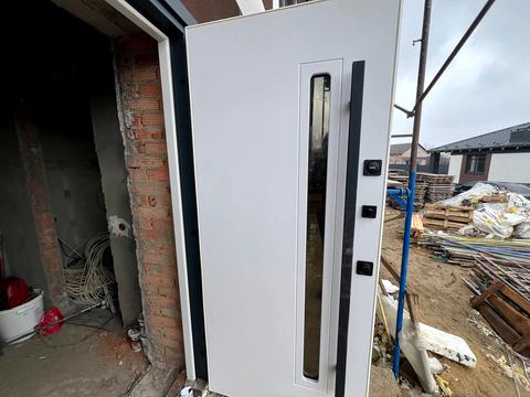 будинок за адресою с. Вінницькі Хутори, Озерна, 1