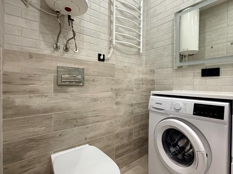 квартира за адресою Салютна вул., 2к18