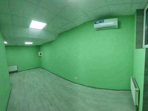 комерційна за адресою Центральна вул., 21-А