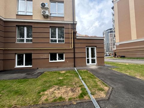 комерційна за адресою Метрологічна вул., 25-А