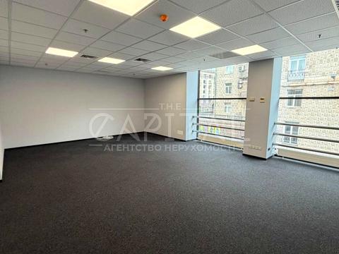 коммерческая по адресу Богдана Ступки ул. (Станіславського), 3