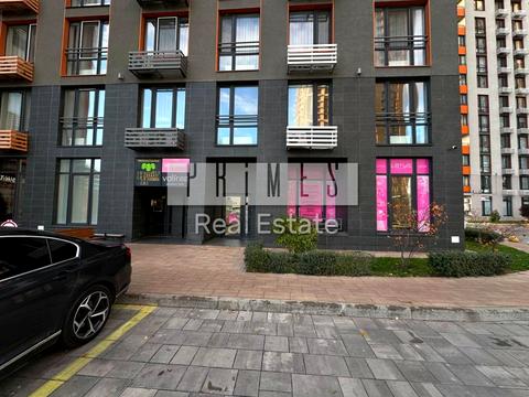 комерційна за адресою Дніпровська набережна вул., 20-Б