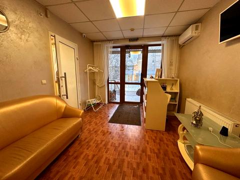 комерційна за адресою Юності просп., 27