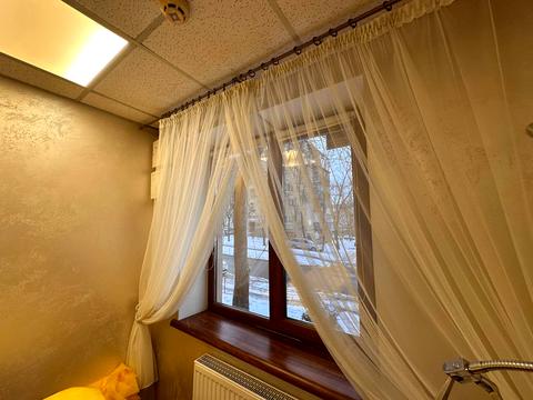 комерційна за адресою Юності просп., 27