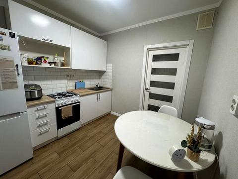 квартира за адресою Володимира Івасюка просп. (Героїв Сталінграду), 61