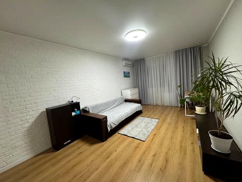 квартира за адресою Володимира Івасюка просп. (Героїв Сталінграду), 61