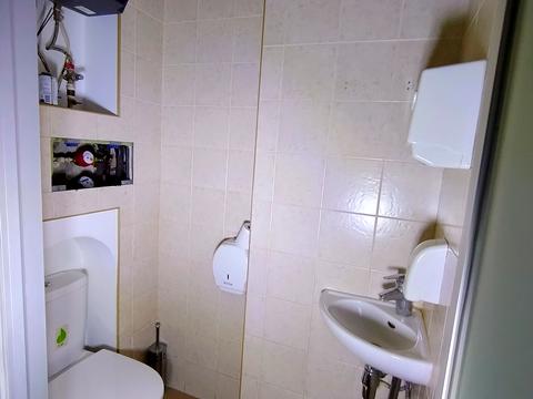 коммерческая по адресу Андрея Верхогляда ул. (Михайла Драгомирова), 2