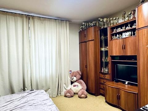 квартира за адресою Олександра Олеся вул., 21