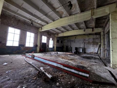 комерційна за адресою Фанерна вул., 1