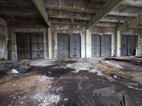 комерційна за адресою Фанерна вул., 1