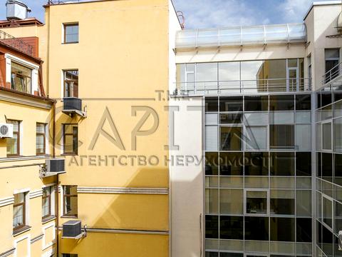 комерційна за адресою Іллінська вул., 8