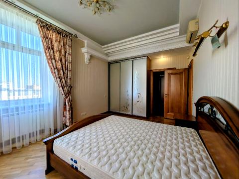 квартира по адресу Андреевский спуск, 1-А