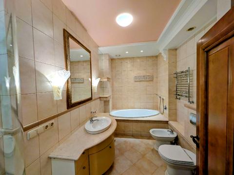 квартира по адресу Андреевский спуск, 1-А