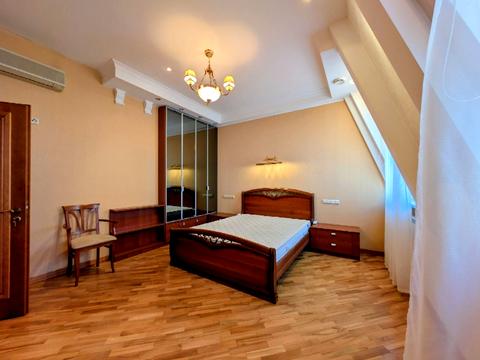 квартира по адресу Андреевский спуск, 1-А