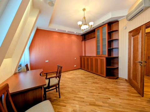 квартира по адресу Андреевский спуск, 1-А