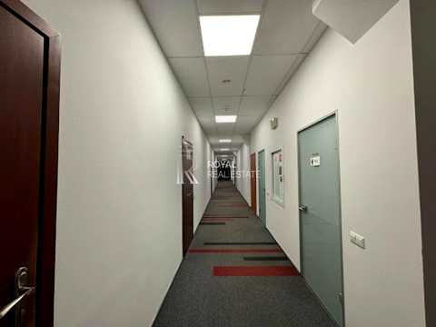 комерційна за адресою Лейпцизька вул., 15А