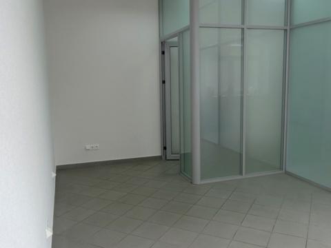 комерційна за адресою Турівська вул., 29