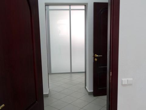 комерційна за адресою Турівська вул., 29