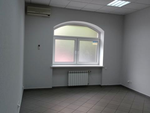 комерційна за адресою Турівська вул., 29