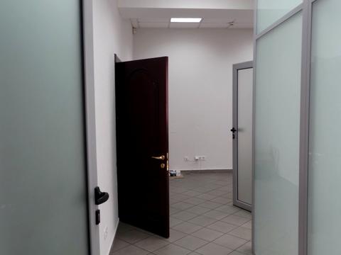 комерційна за адресою Турівська вул., 29