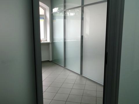 комерційна за адресою Турівська вул., 29
