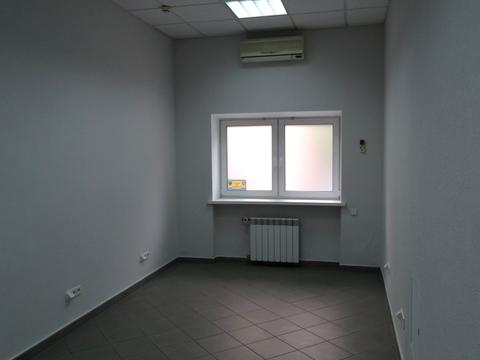 комерційна за адресою Турівська вул., 29