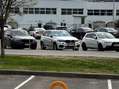 паркоместо по адресу Днепровская набережная ул., 14