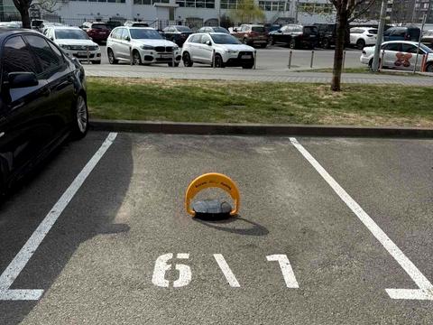 паркоместо по адресу Днепровская набережная ул., 14