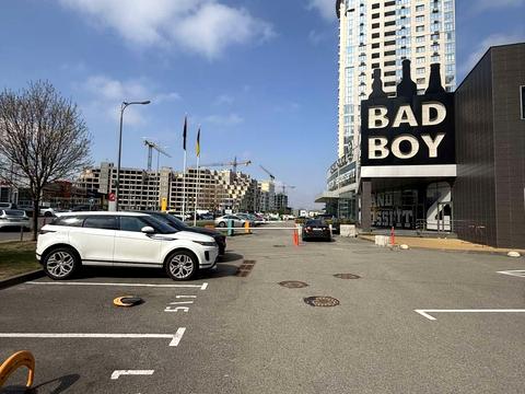 паркоместо по адресу Днепровская набережная ул., 14