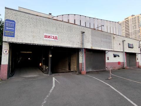 паркомісце за адресою Олександра Кошиця вул., 1/38