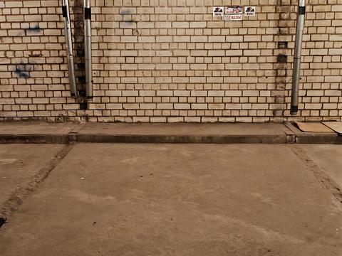 паркомісце за адресою Олександра Кошиця вул., 1/38