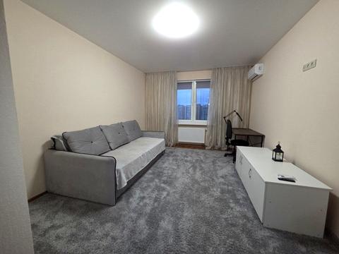 квартира за адресою Ревуцького вул., 54