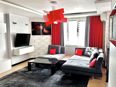 квартира за адресою Йорданська вул. (Лайоша Гавро), 1