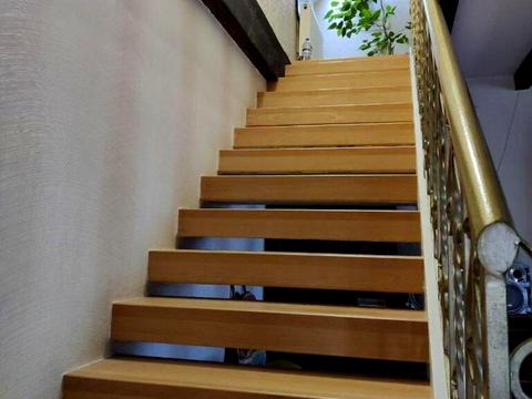 будинок за адресою Молодіжна вул.