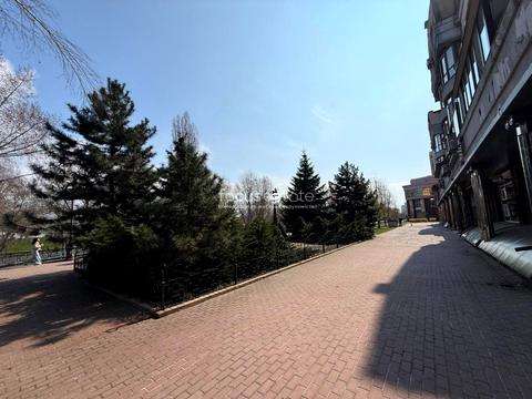 коммерческая по адресу Оболонская набережная ул., 15