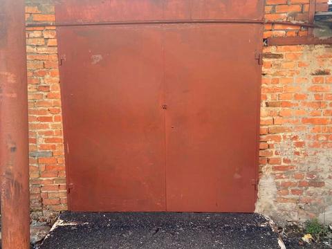 паркомісце за адресою Івана Мазепи вул. (Калініна), 5