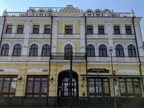 комерційна за адресою Петра Сагайдачного вул., 18