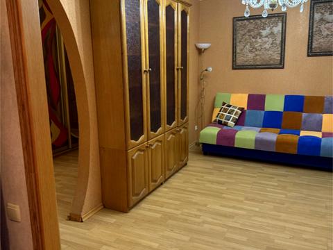 квартира за адресою Володимира Івасюка просп. (Героїв Сталінграду), 19