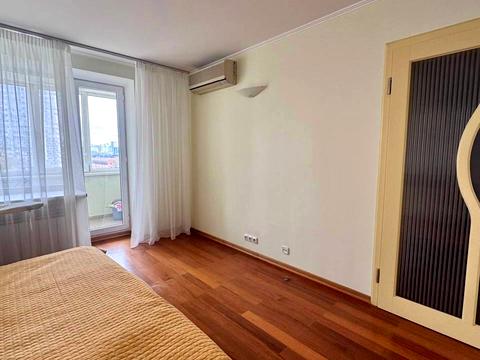 квартира за адресою Казимира Малевича вул. (Боженка), 83