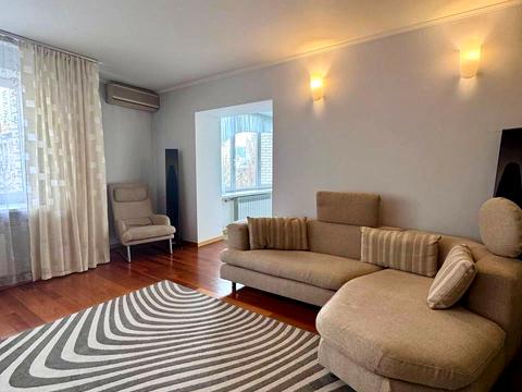 квартира за адресою Казимира Малевича вул. (Боженка), 83