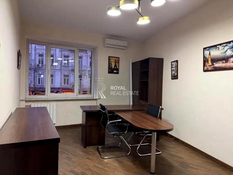 комерційна за адресою Басейна вул., 10