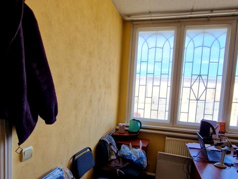 комерційна за адресою Незалежності просп. (Леваневського), 128