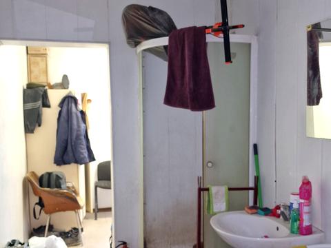 комерційна за адресою Незалежності просп. (Леваневського), 128