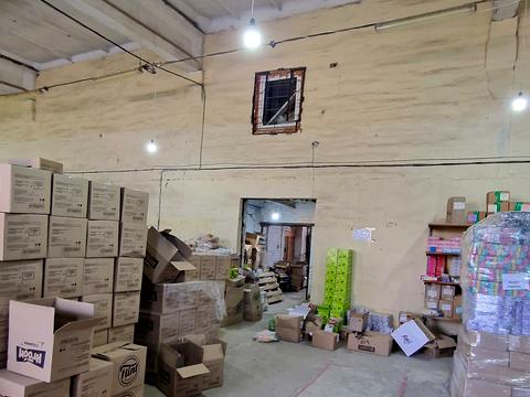 комерційна за адресою Незалежності просп. (Леваневського), 128