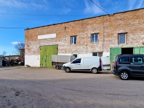 комерційна за адресою Незалежності просп. (Леваневського), 128