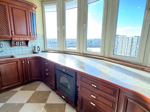 квартира за адресою Володимира Івасюка просп. (Героїв Сталінграду), 4