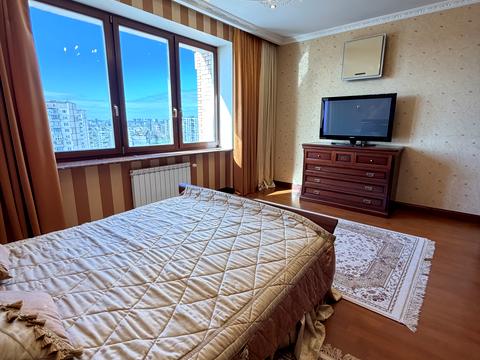 квартира за адресою Володимира Івасюка просп. (Героїв Сталінграду), 4