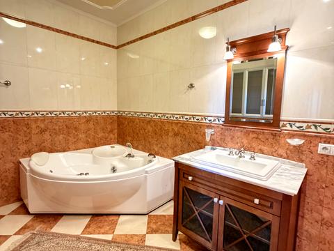 квартира за адресою Володимира Івасюка просп. (Героїв Сталінграду), 4