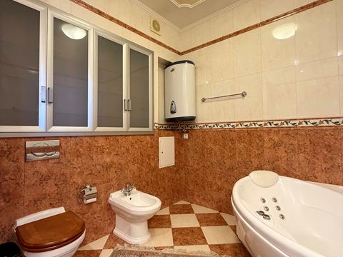 квартира за адресою Володимира Івасюка просп. (Героїв Сталінграду), 4