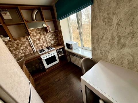 квартира за адресою житловий масив Тополя-1 вул., 4